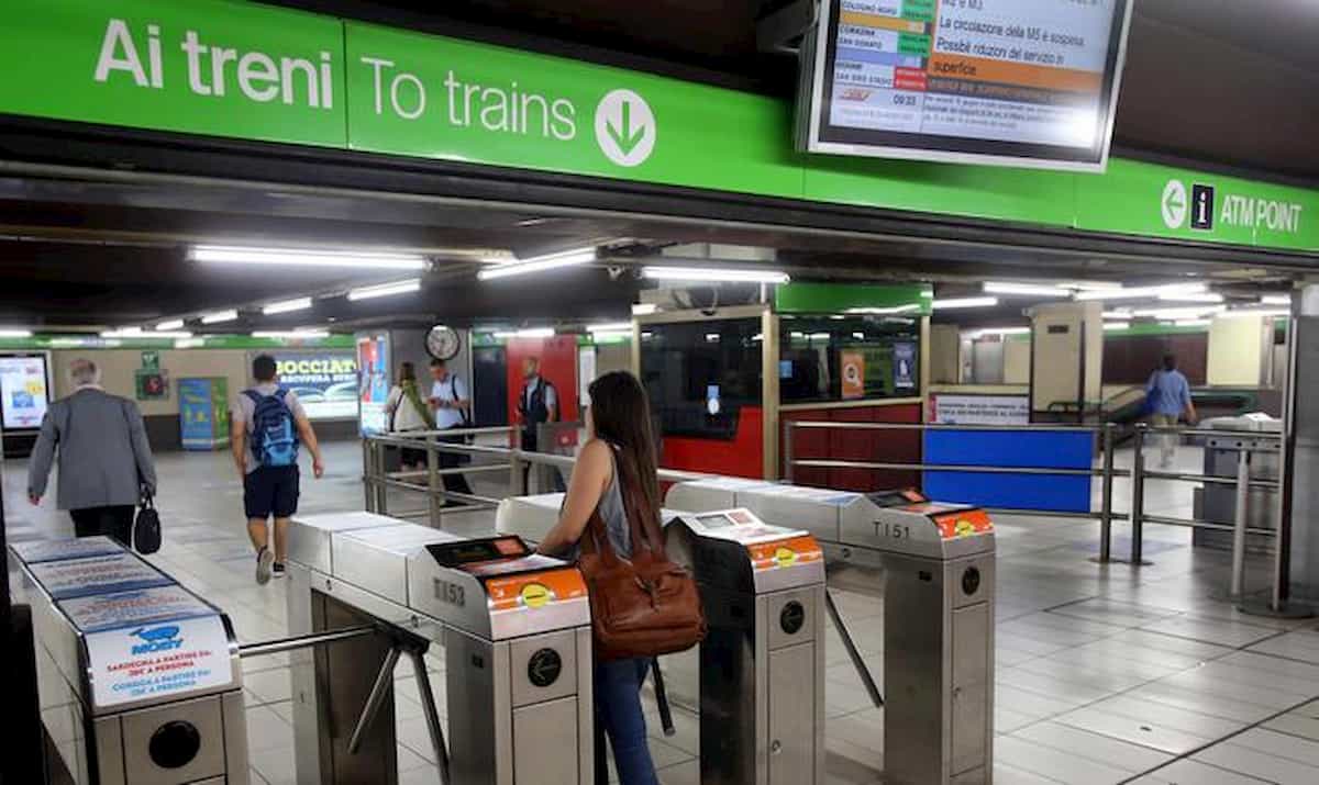 Metro, bus, treni: come si viaggerà dal 4 maggio. Seduti in modo alternato, corse a numero chiuso...