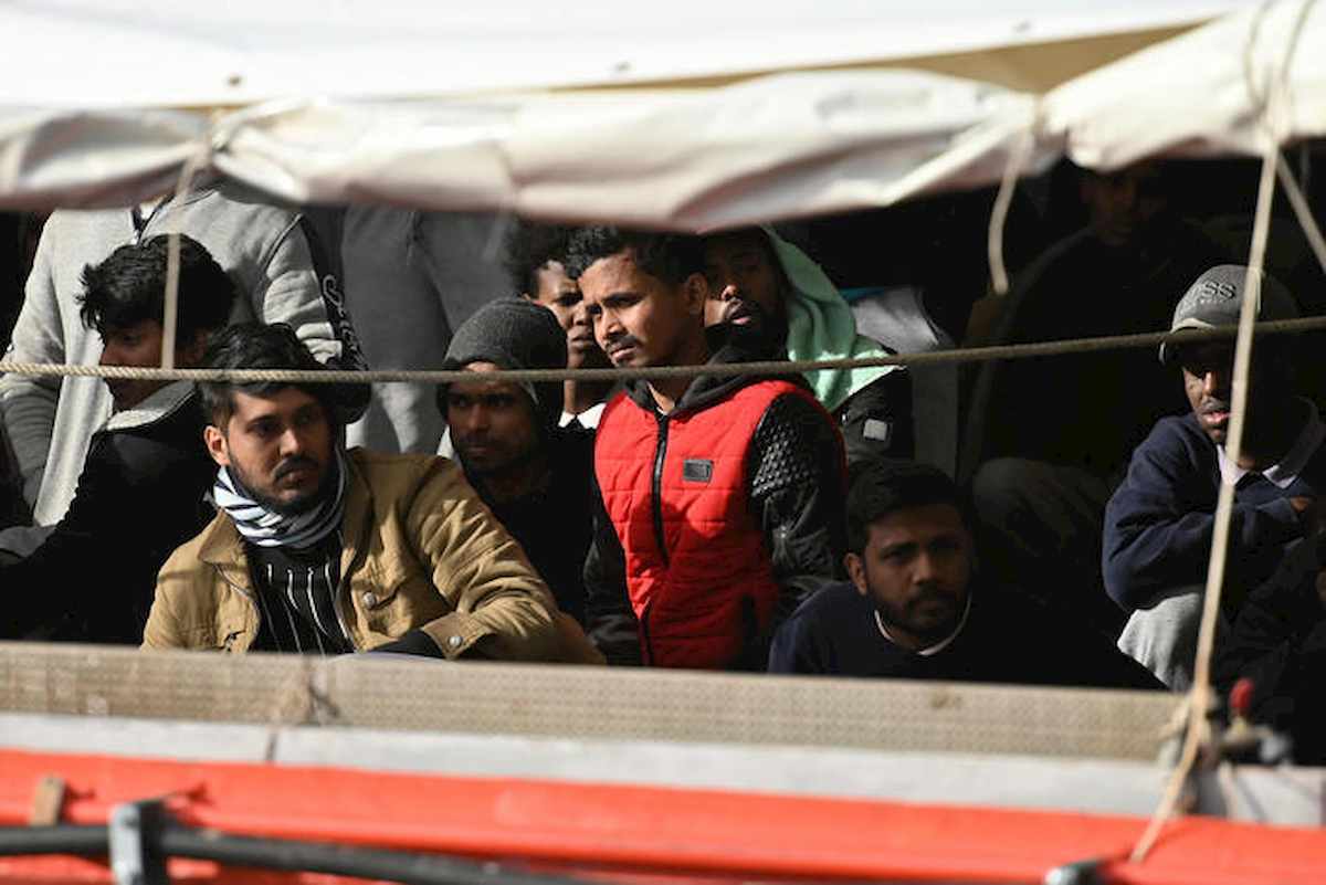 Coronavirus, primo migrante positivo all'hot spot di Pozzallo