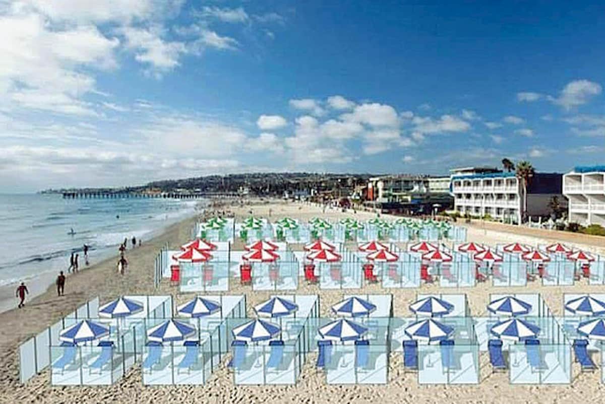 Plexiglass, le scorte sono già finite. L'allarme delle imprese: tre mesi per rifornirsi