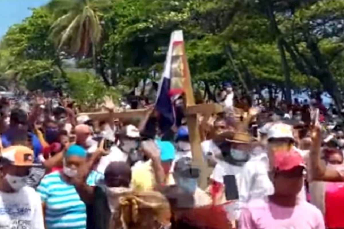 processione a santo domingo