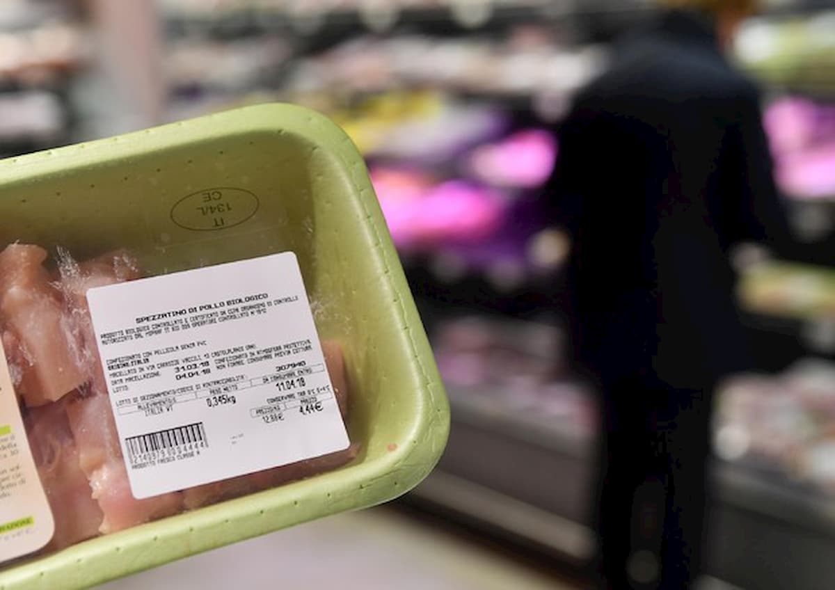 Cibo scaduto? Non sempre. Una guida su come saper leggere le etichette