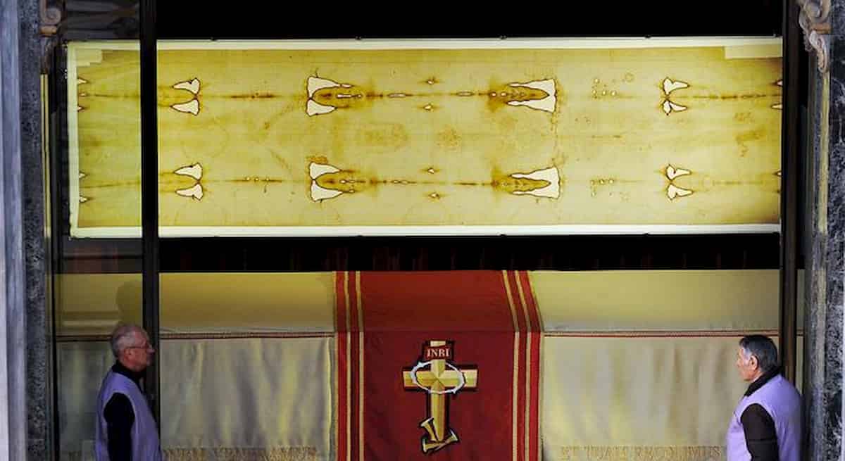Sindone Torino: venerazione straordinaria in diretta tv e streaming a Pasqua