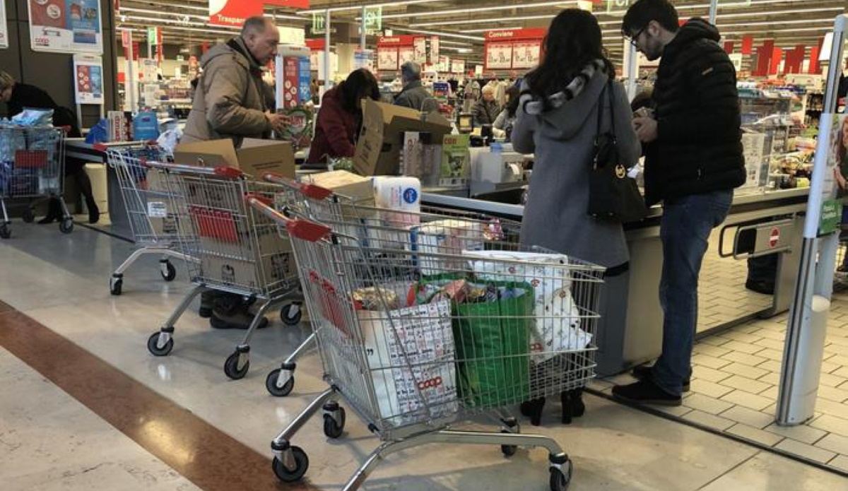 Vigilante Lanciano aggredito al supermercato da due fratelli