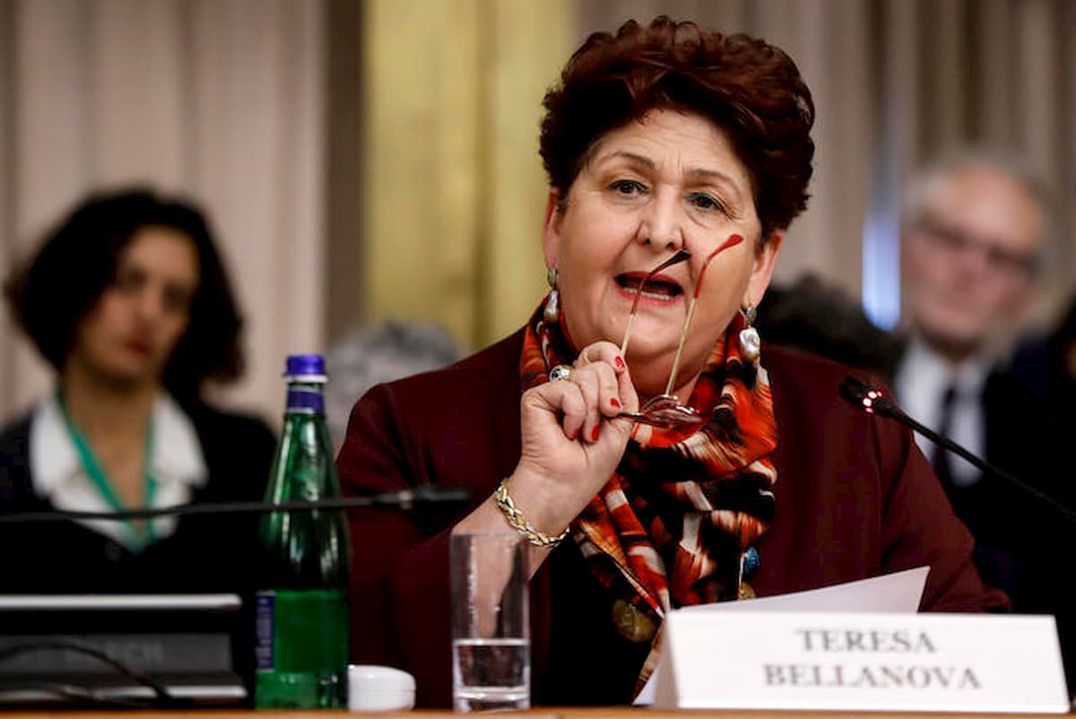 Teresa Bellanova, la ministra renziana: "Regolarizziamo 600mila clandestini"