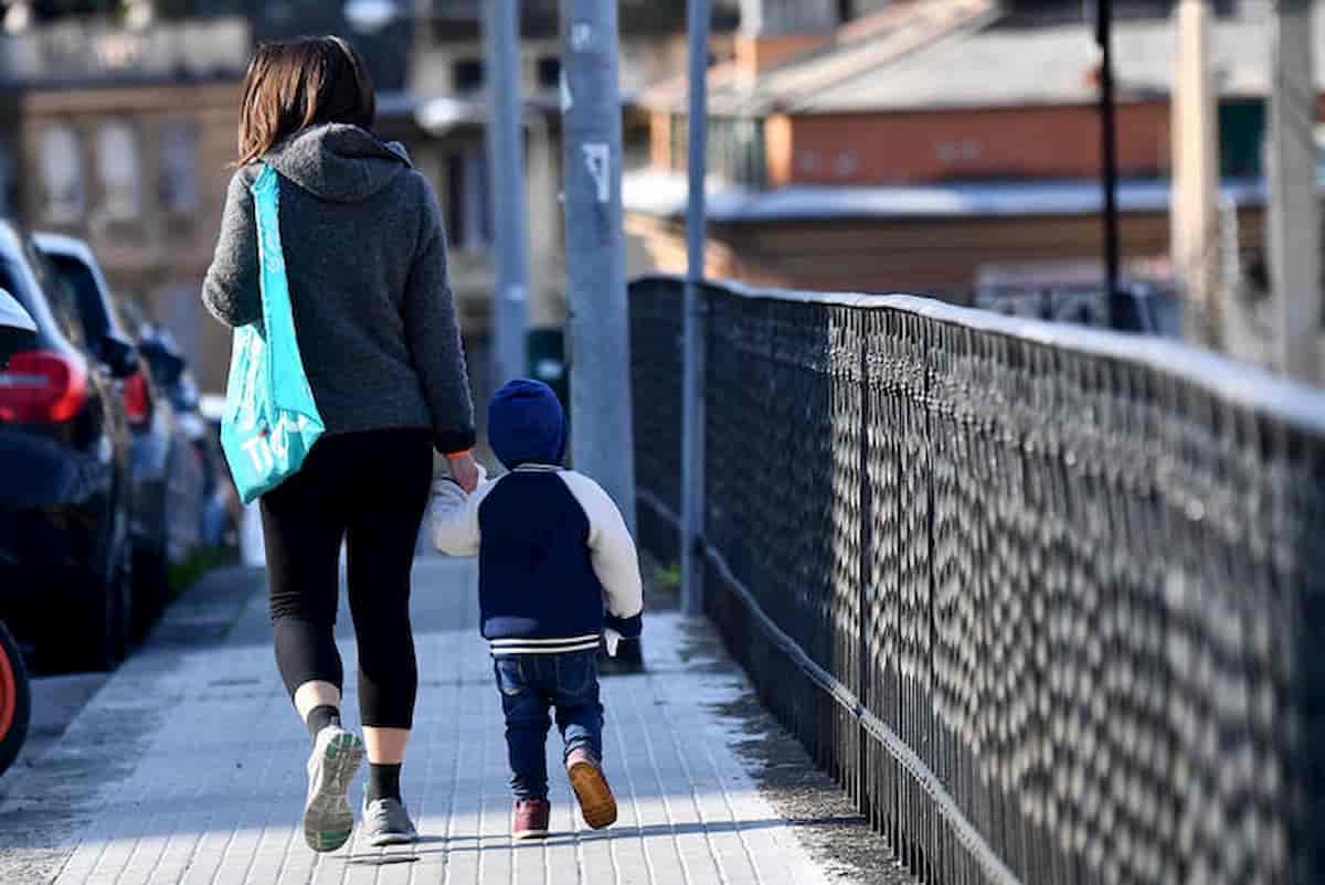 Coronavirus Viminale. Passeggiata e corsetta libere con bimbo: porticina riaperta al contagio