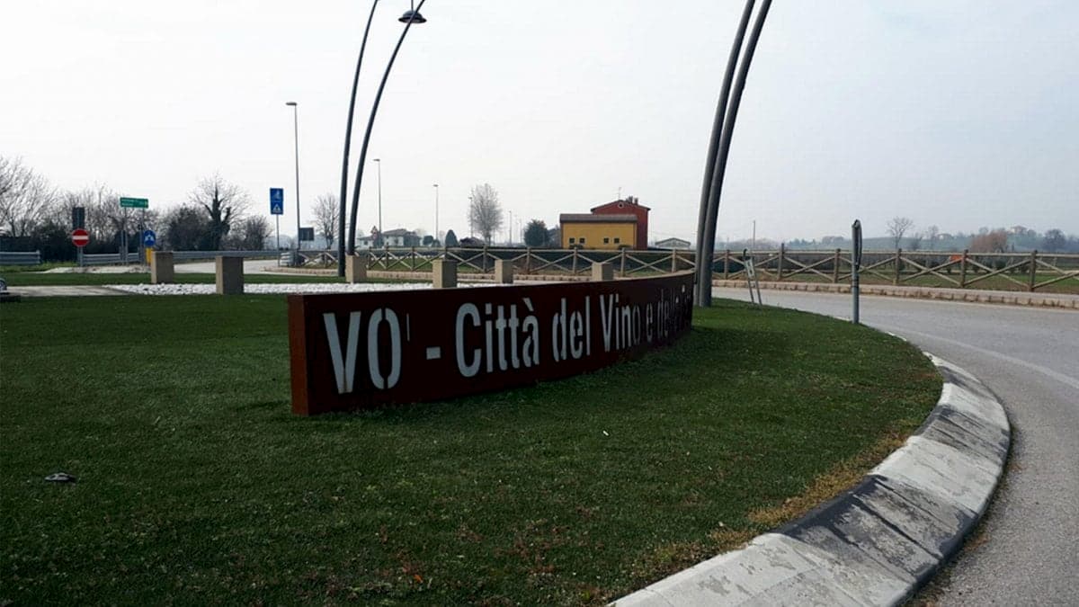 Vo' Euganeo: dopo 53 giorni nessun nuovo contagio. Chiusura totale e tamponi: un modello