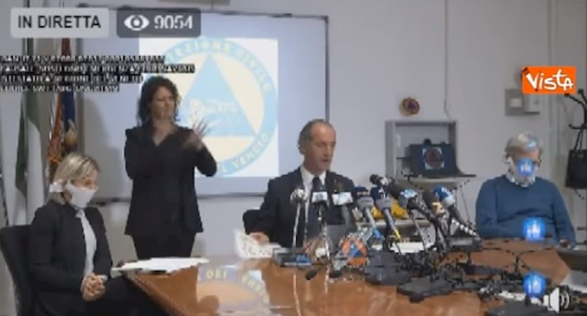 Coronavirus, Zaia: "La Campania ci tratta da untori, ma fanno meno tamponi di noi" VIDEO