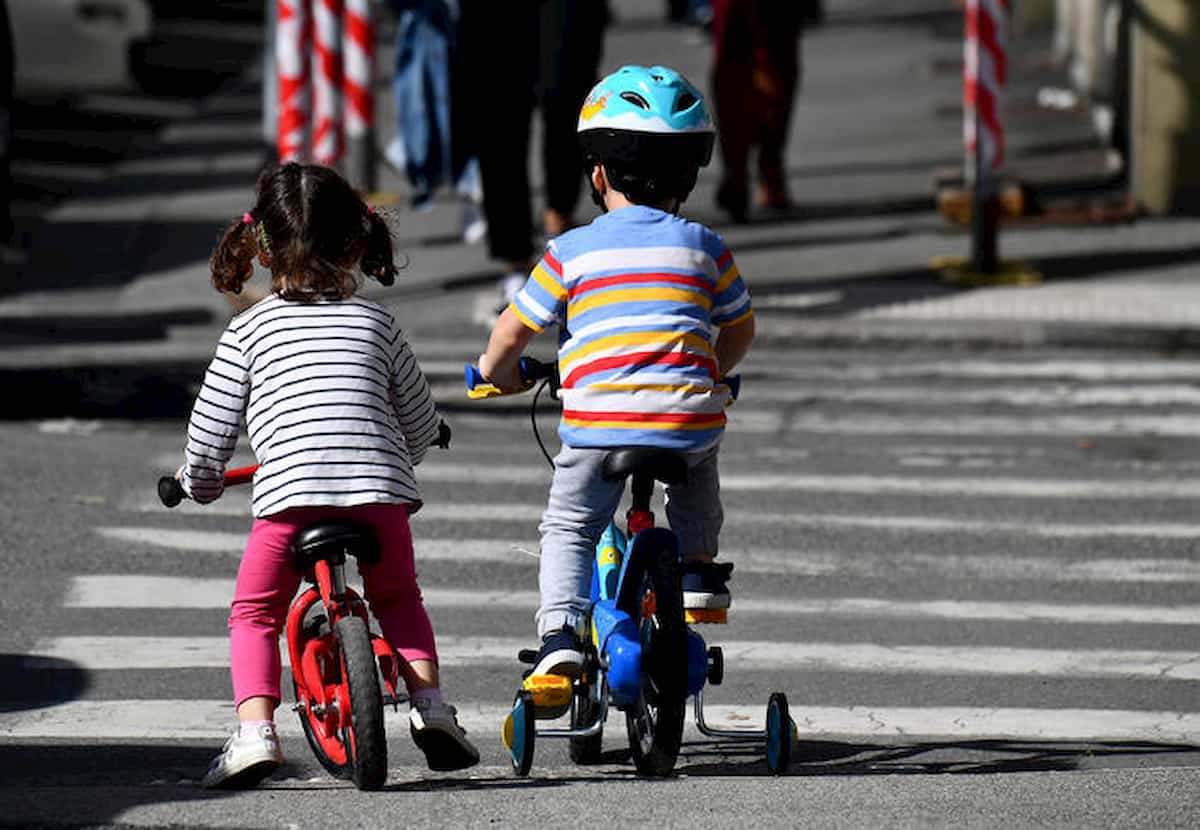 Family act, aiuti alle famiglie: dall'assegno universale ai congedi parentali, cosa prevede