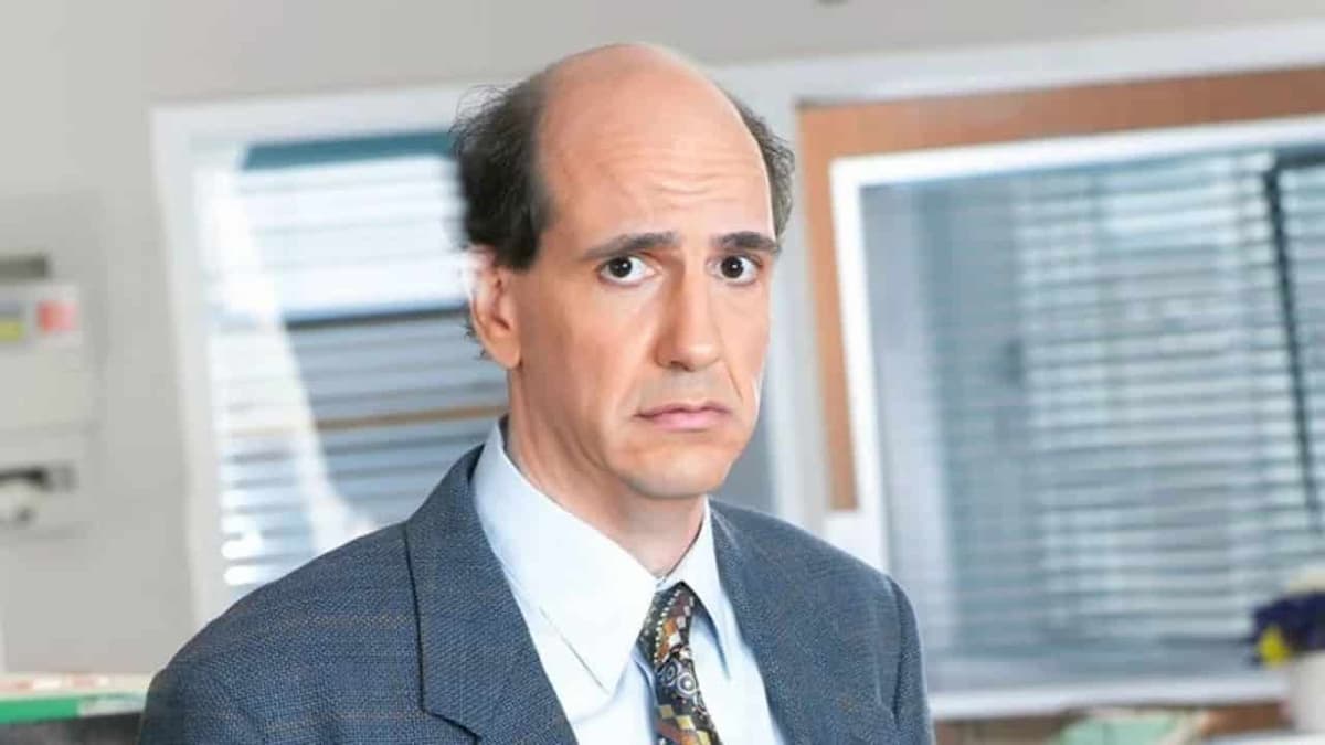 È morto Sam Lloyd, l'avvocato Ted della serie Scrubs: ucciso dal cancro, aveva 56 anni