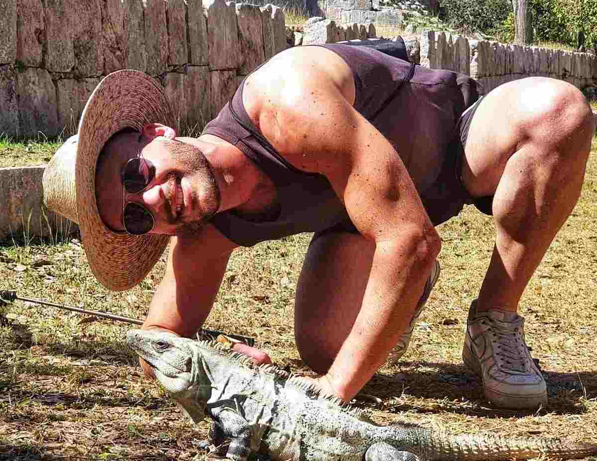 Ciampino, Alessandro Borrelli freddato a colpi di pistola per gelosia? Grave l'amico