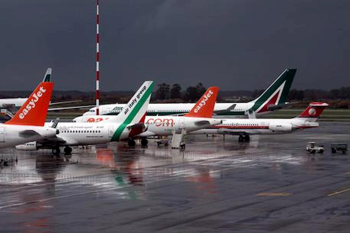 Coronavirus, stop rimborsi voli cancellati. Anche Alitalia e Easyjet passano ai voucher