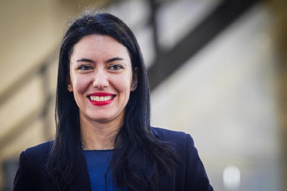 Maturità in presenza salvo situazioni di pericolo, durerà un'ora. L'annuncio del ministro Azzolina