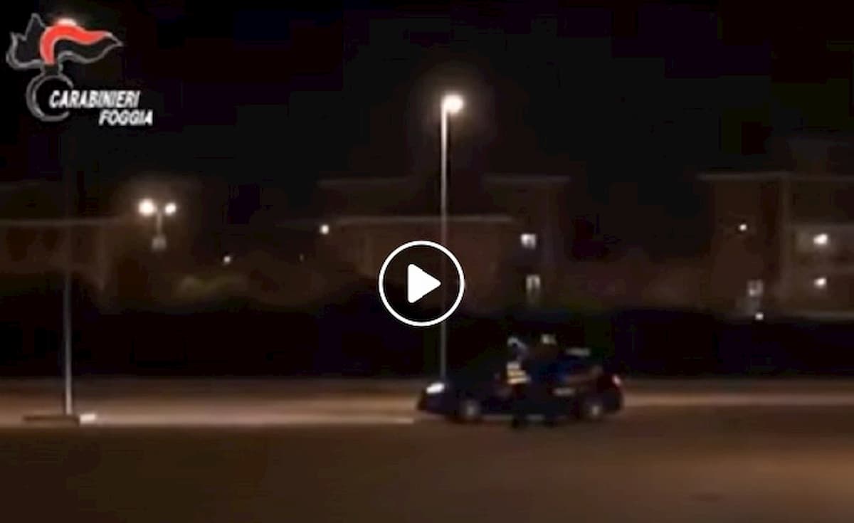 Rodi Garganico (Foggia), comandante carabinieri investito da ladro in scooter VIDEO