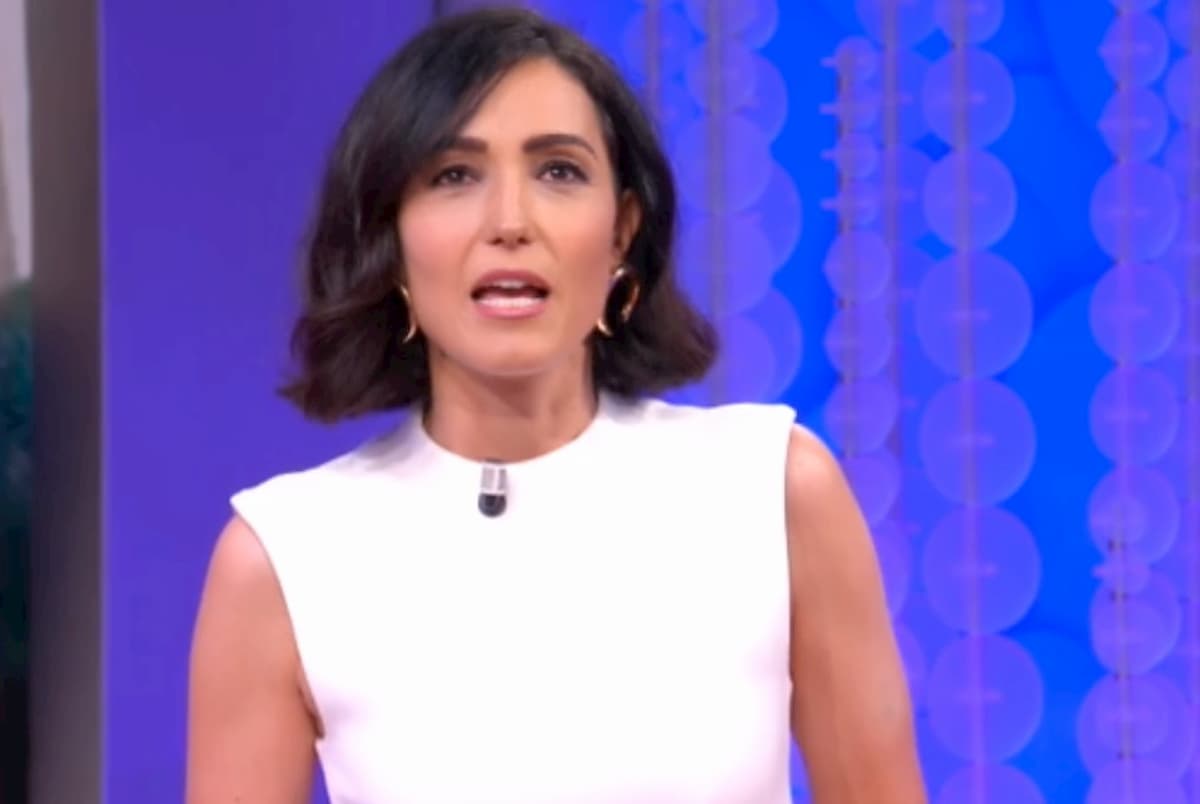 Caterina Balivo si commuove per il ritorno di Vieni da me in uno studio vuoto