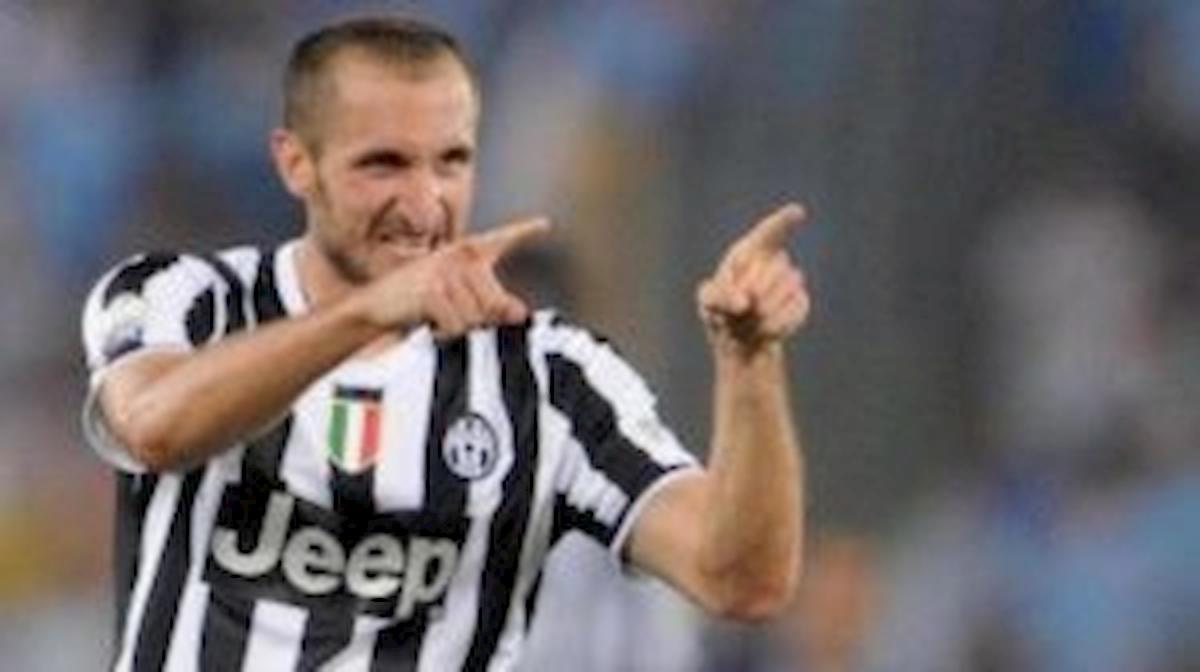 Autobiografia Chiellini: "Balotelli persona negativa, Felipe Melo mela marcia"