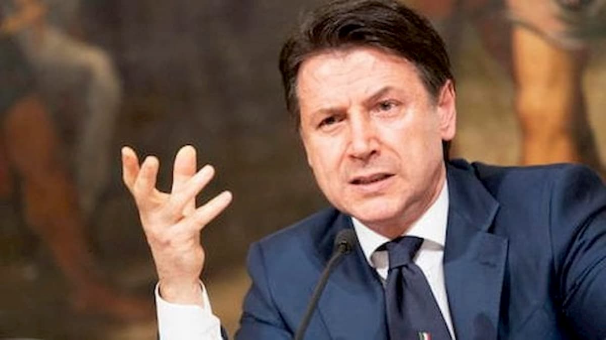 Decreto Rilancio, via libera. Conte: "Aiutiamo famiglie e imprese: 25,6 miliardi per i lavoratori"