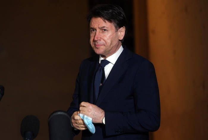 Conte: "La strada è ancora lunga. Fino al 17 maggio non cambia niente. Della Cina ne riparleremo""