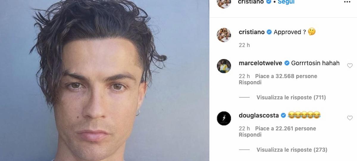Cristiano Ronaldo torna al look di 17 anni fa, poi scrive su Instagram: "Lo approvate?"