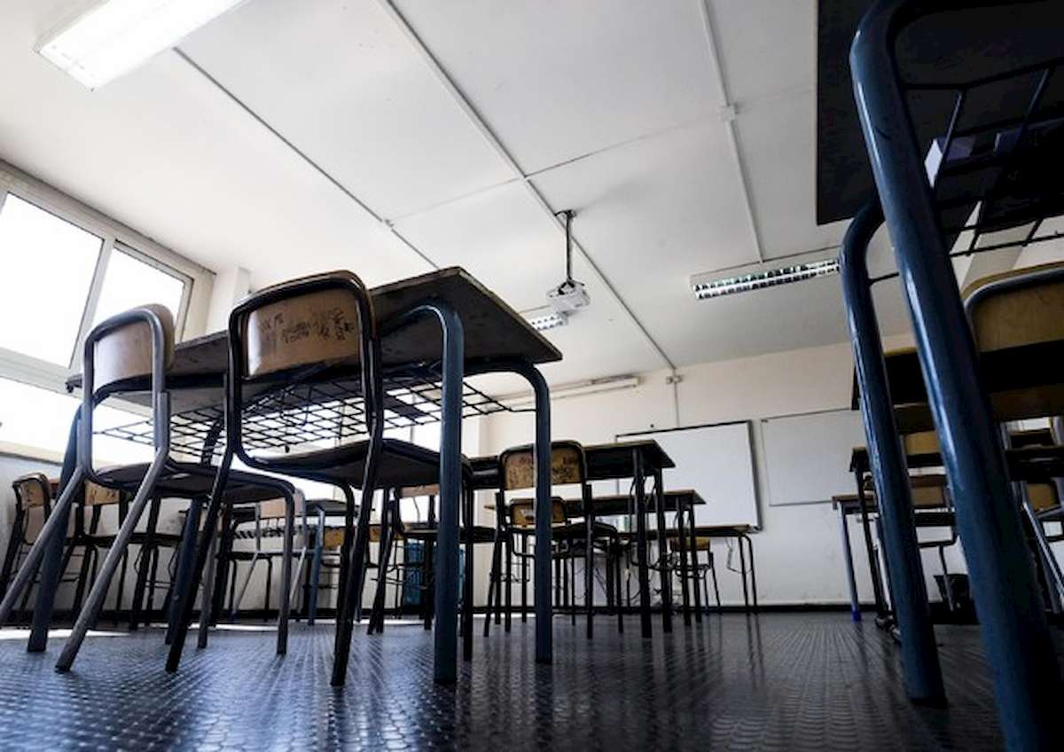 Decreto Scuola, re-iscrizione disabili e giudizi al posto dei voti alle elementari. Le novità approvate