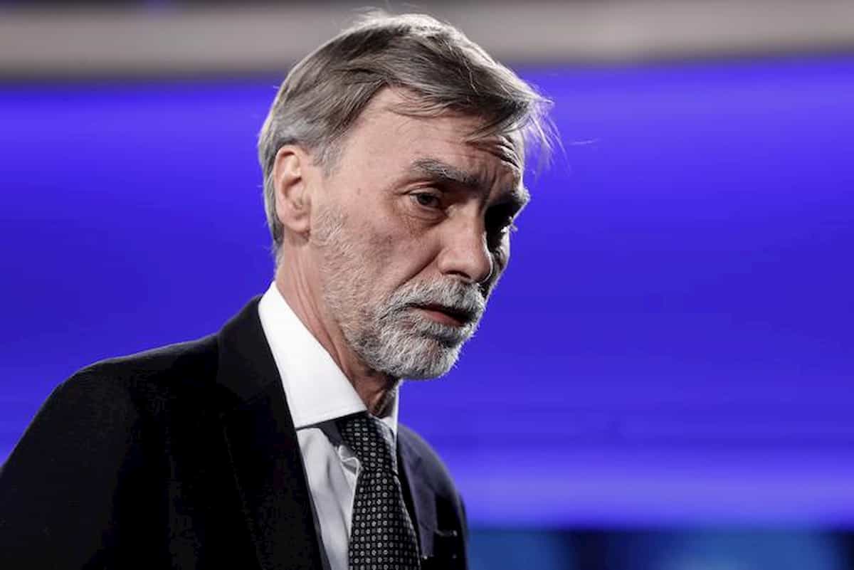 Contributi a tutti ma i soldi non ci sono. E comunque Graziano Delrio blocca tutto