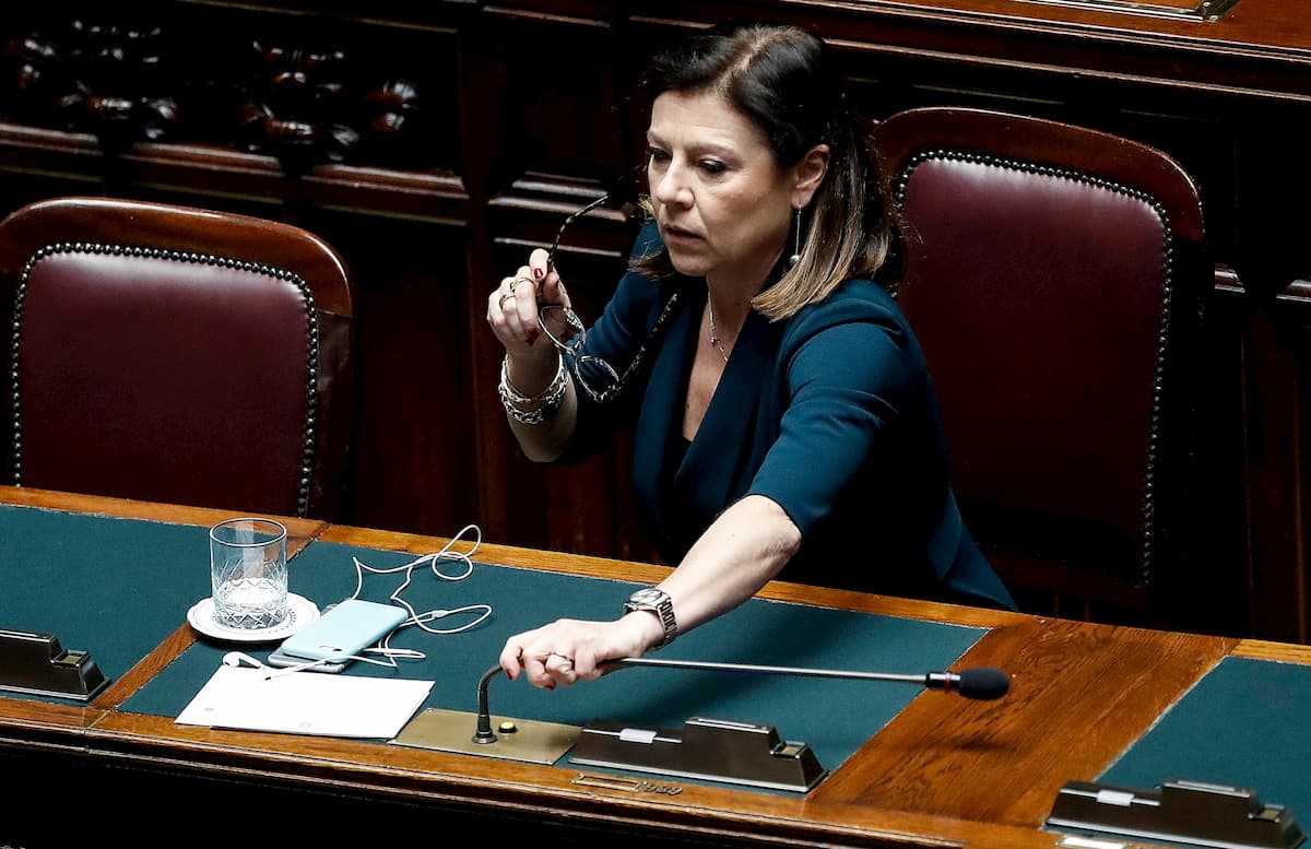 Lockdown, De Micheli: "Abbonamenti a mezzi pubblici e treni verranno rimborsati"