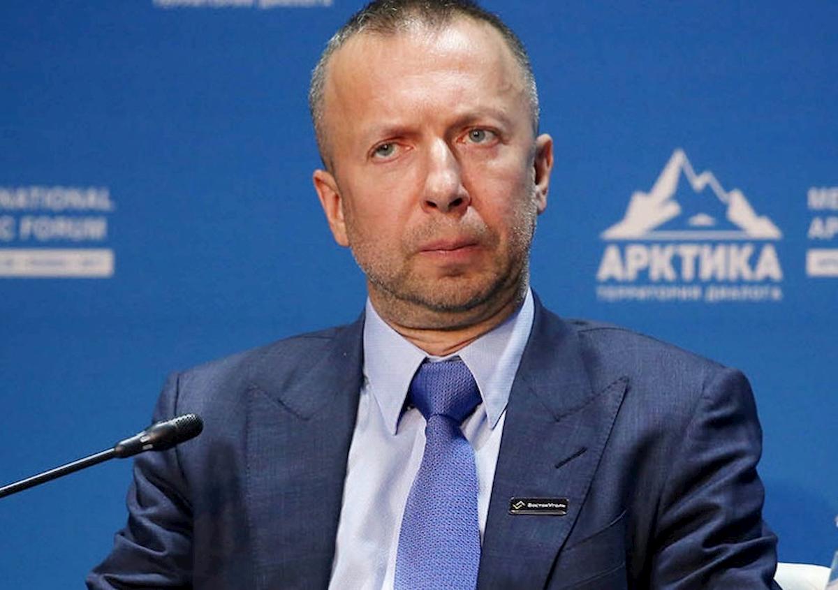 Dmitry Bosov, miliardario russo trovato morto nella sua villa. Colpo di pistola alla testa