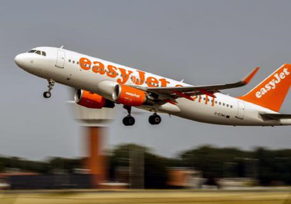 EasyJet, dal 15 giugno tornano i voli in Italia. Collegamento tra 8 aeroporti