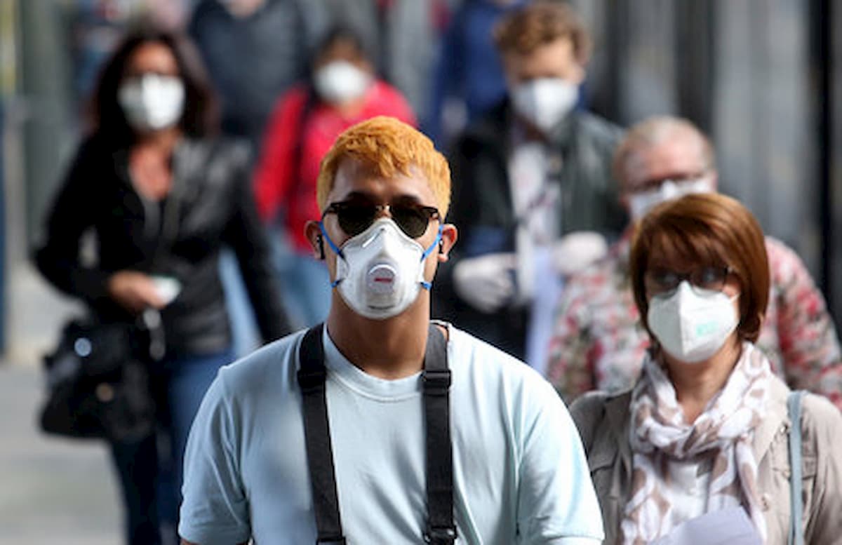 Coronavirus, studio cinese mette in guardia l'Italia: "Prematura la riapertura"