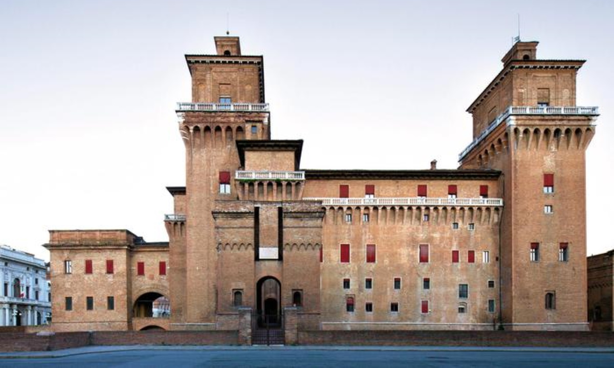 Fase 2 Ferrara, sindaco leghista riapre negozi dall'11 maggio