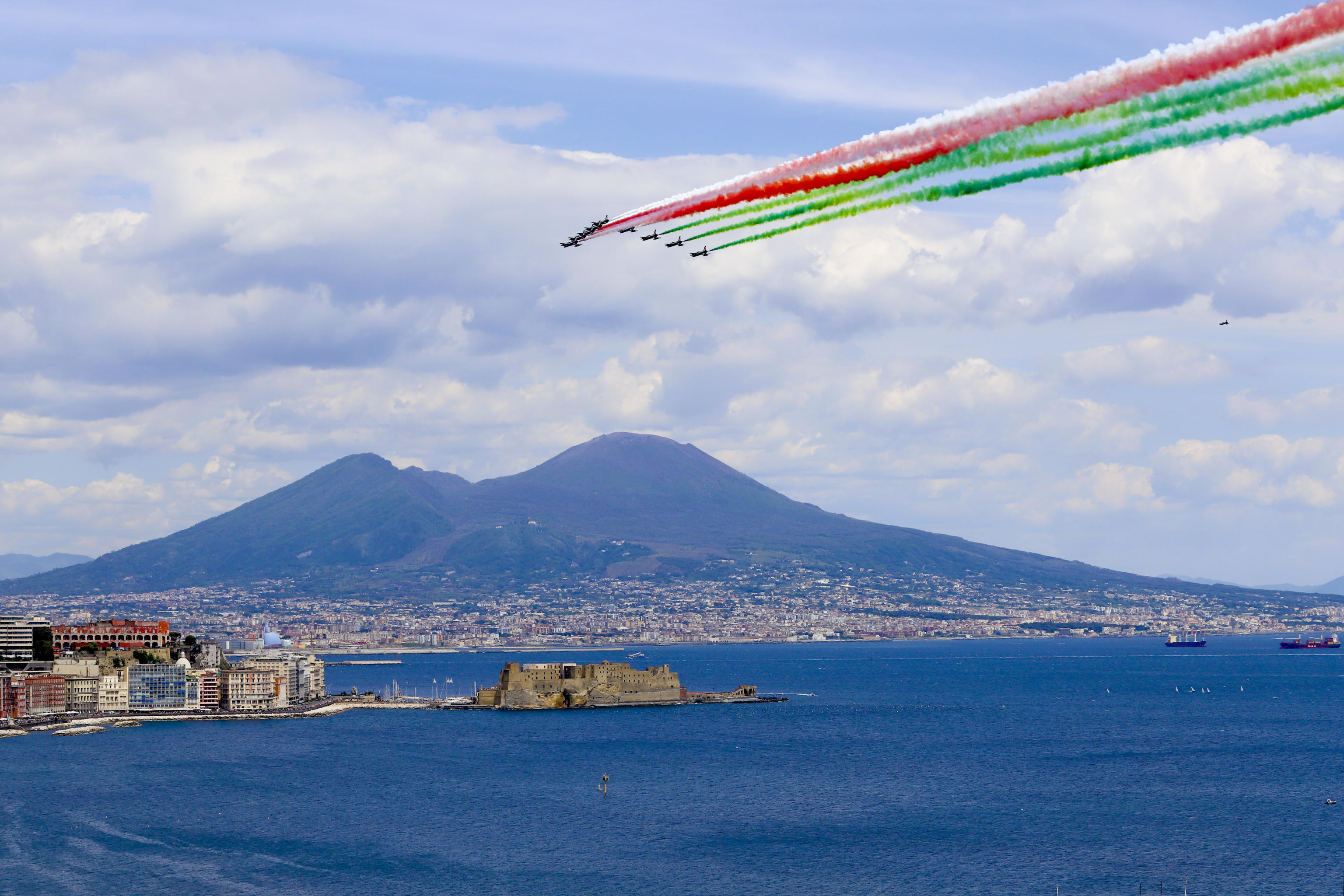 Frecce Tricolori, solista bianco a Napoli è Massimiliano Salvatore