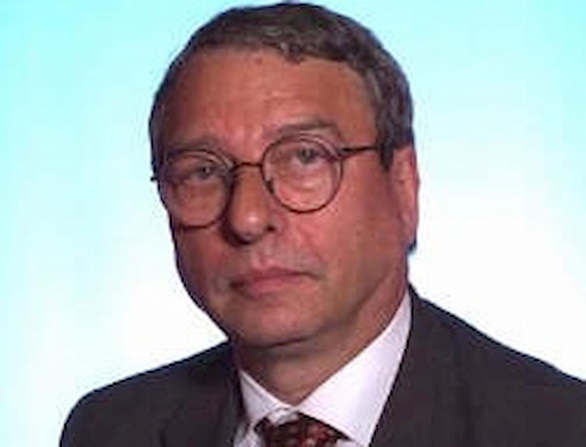 Giulio Savelli è morto: l'editore di "Porci con le ali" e "La strage di Stato" aveva 78 anni