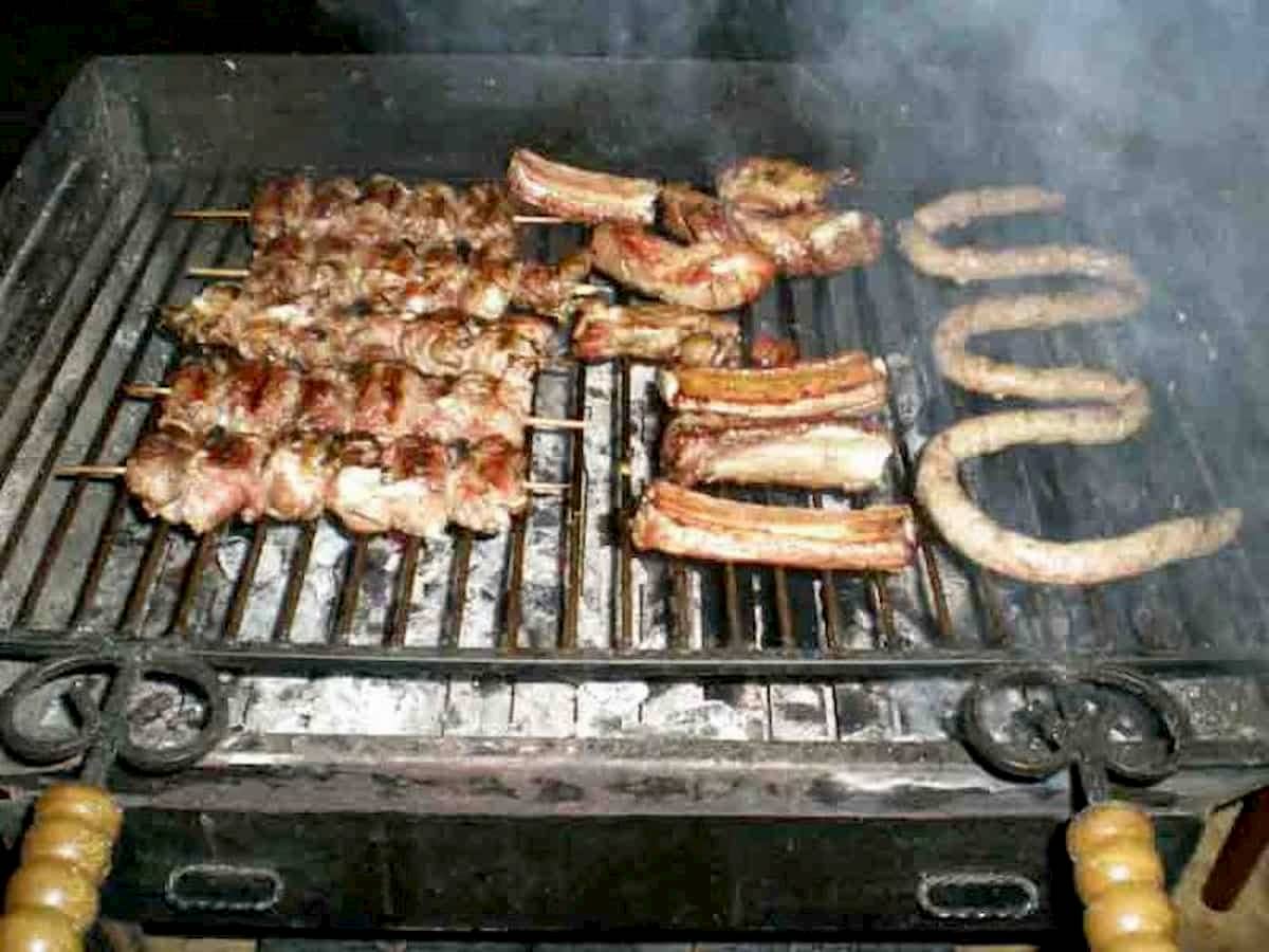 Genova, grigliata sul terrazzo per il 1 maggio: tredici persone multate