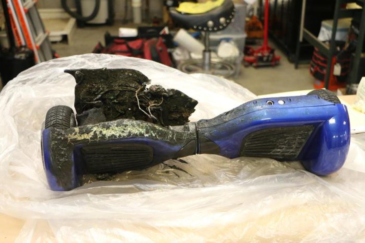 Hoverboard in carica esplode a Bologna e provoca incendio
