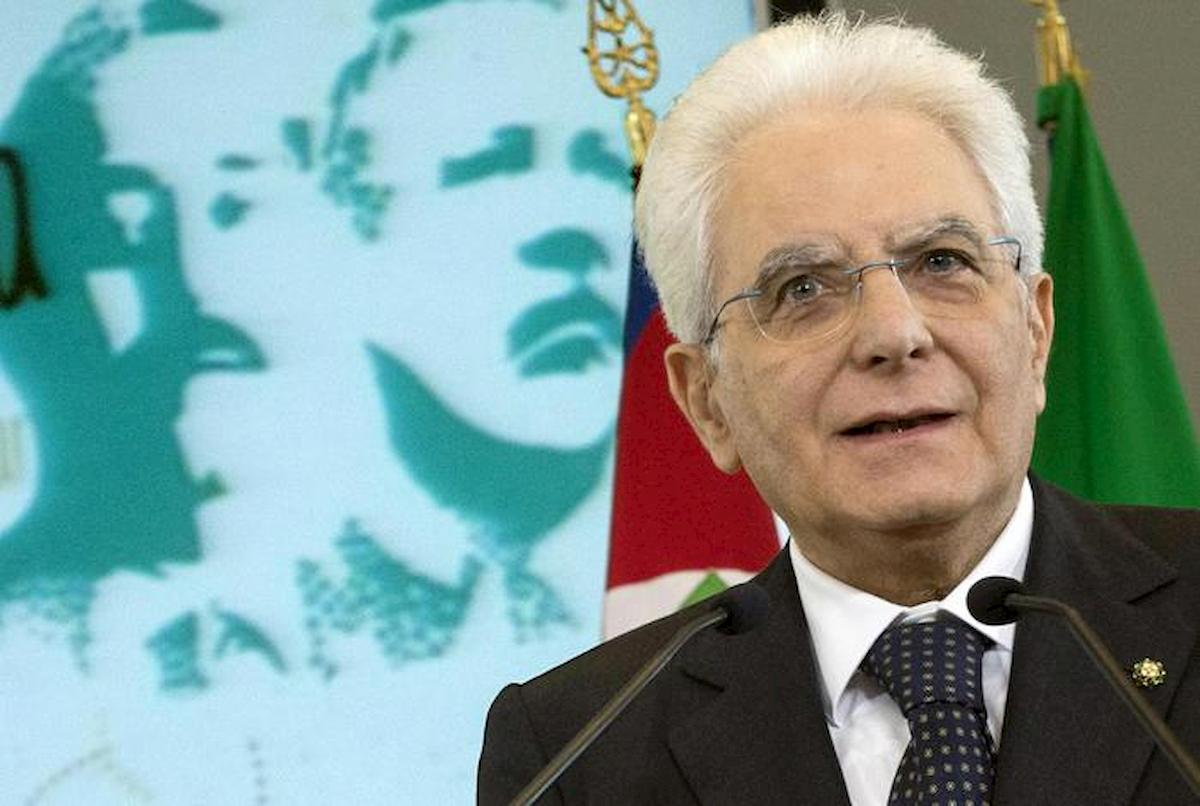 Strage di Capaci, Mattarella: "Falcone e Borsellino luci nelle tenebre. Giovani siate fieri del loro esempio"