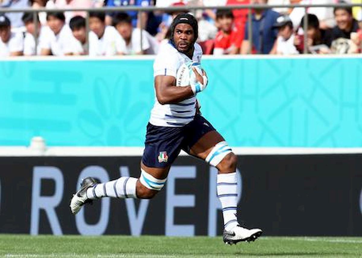 Maxime Mbandà volontario della Crocia Gialla dopo lo stop del rugby per coronavirus