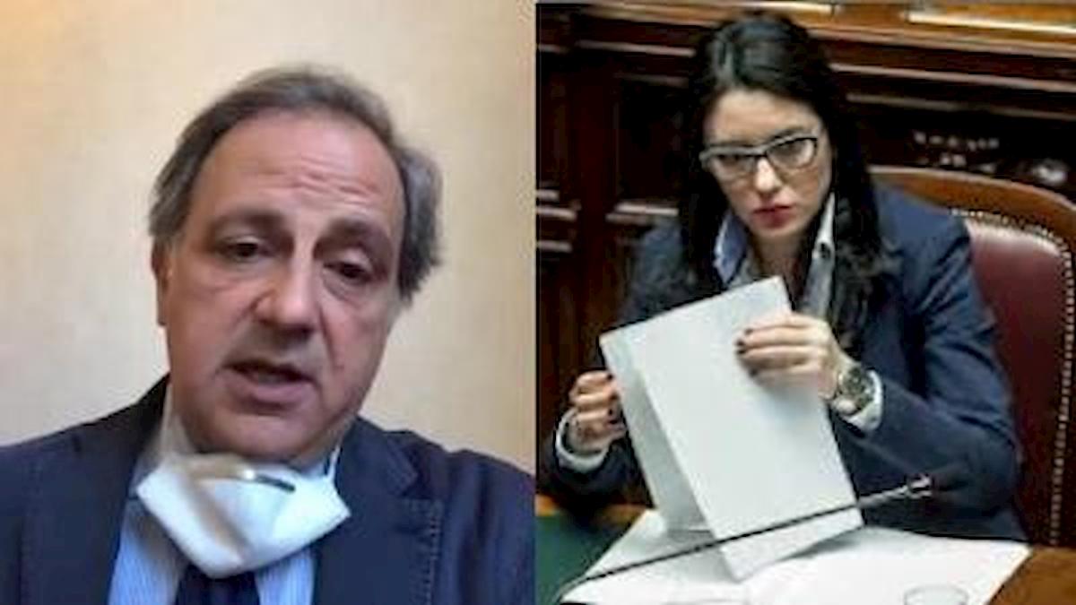 Scuola, senatore Moles alla ministra Azzolina: "Credibilità è come verginità, non si recupera". Ira M5s: "Sessista"