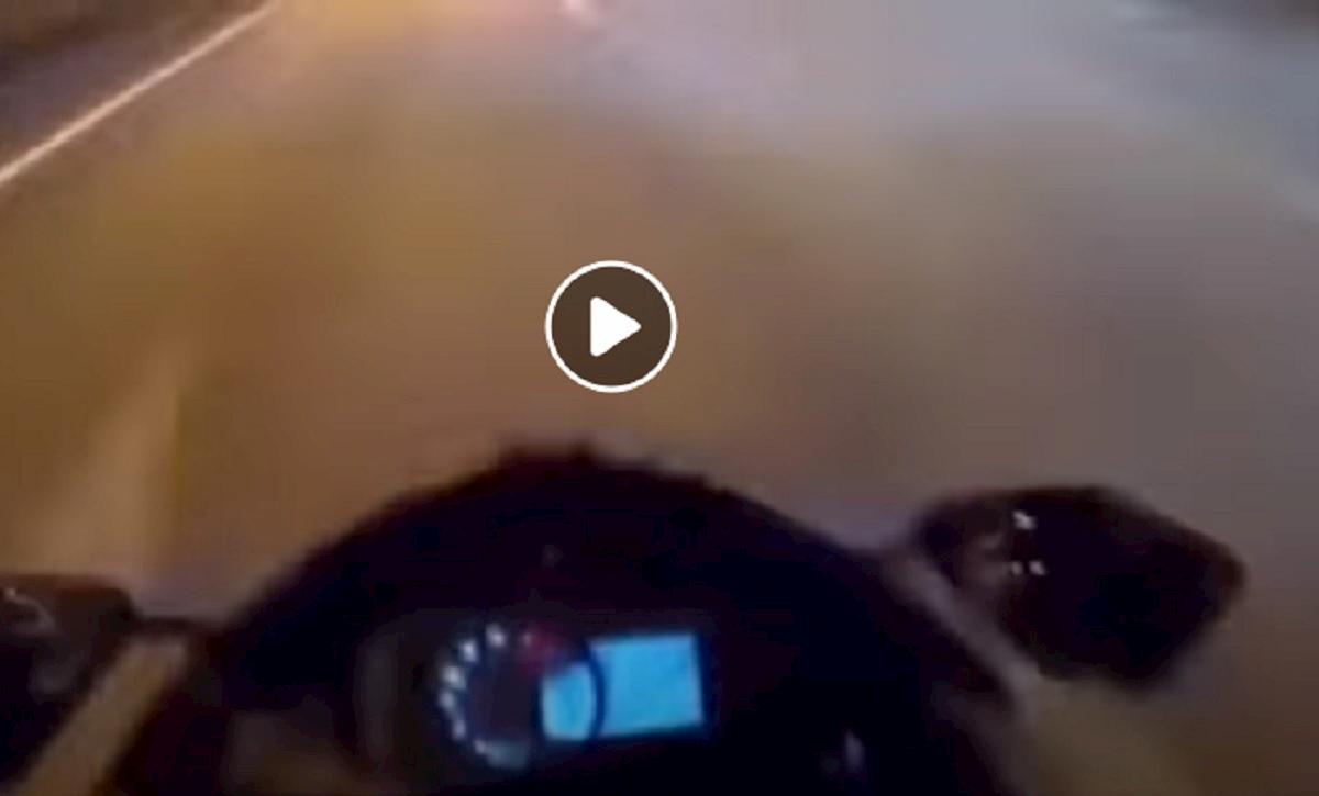 schianto motociclista russia