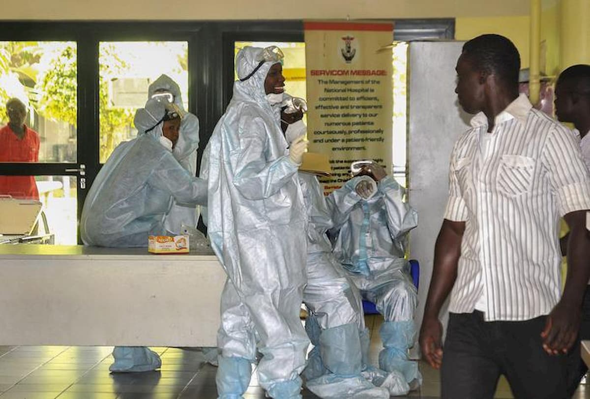 Coronavirus, in NIgeria sepolture di massa di morti per Covid-19