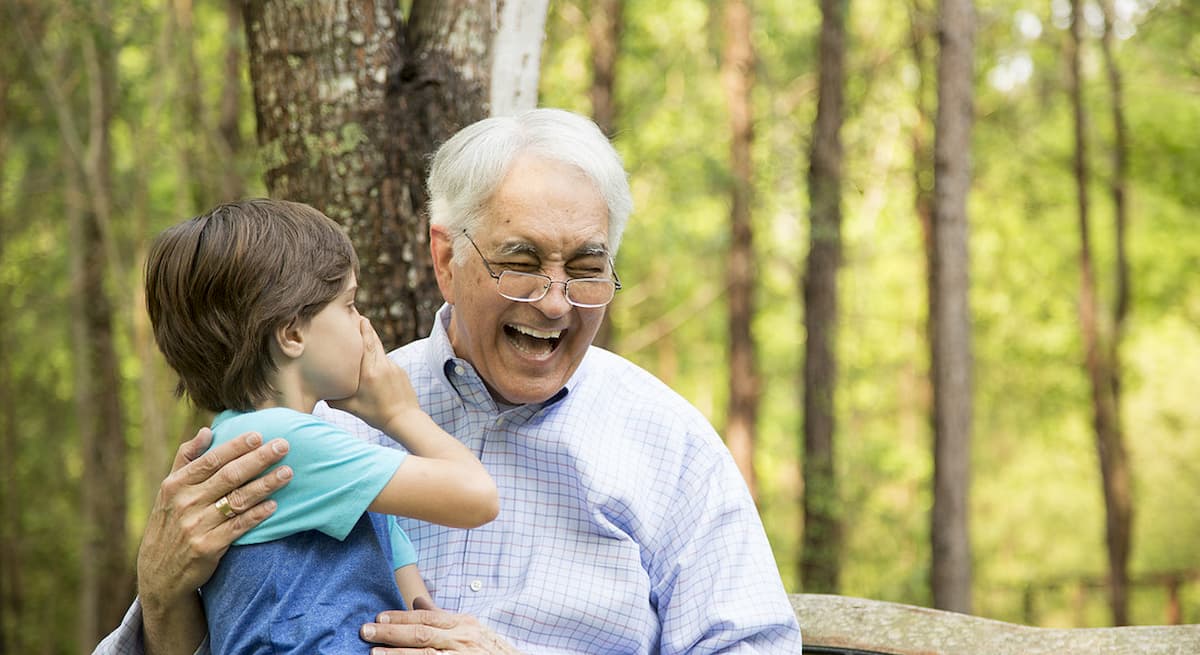Fase 2, pediatri: "Cautela per incontri tra bimbi e nonni"