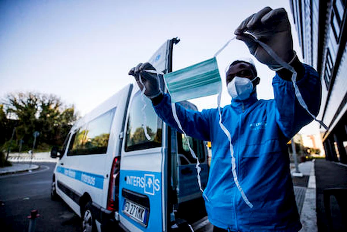 Oms: "Esseri umani non sono greggi, sono calcoli pericolosi"