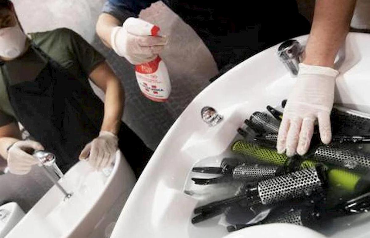 Coronavirus Usa, 2 parrucchieri untori: 150 esposti al contagio in Missouri