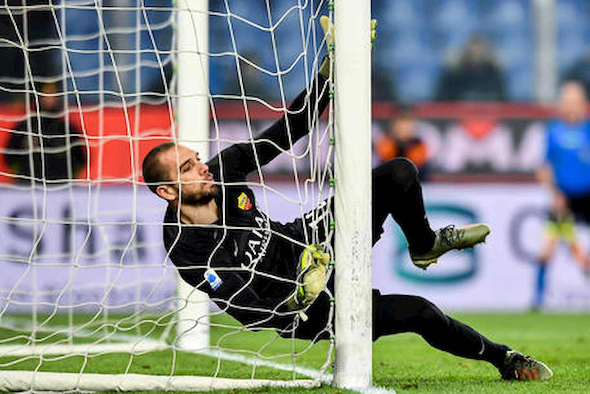 Roma, Pau Lopez primo infortunato dopo il lockdown: stop di tre settimane