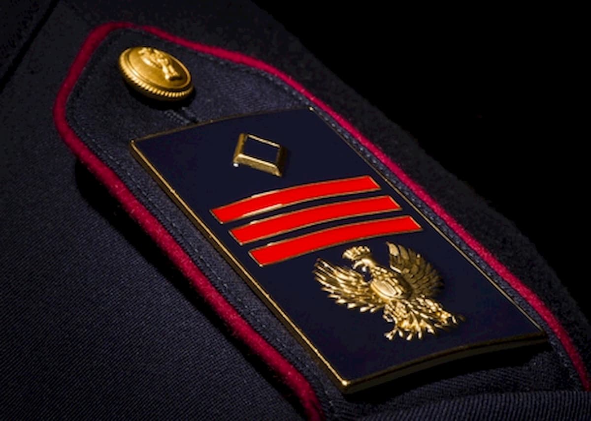 Bassano del Grappa, poliziotto si spara e muore in commissariato