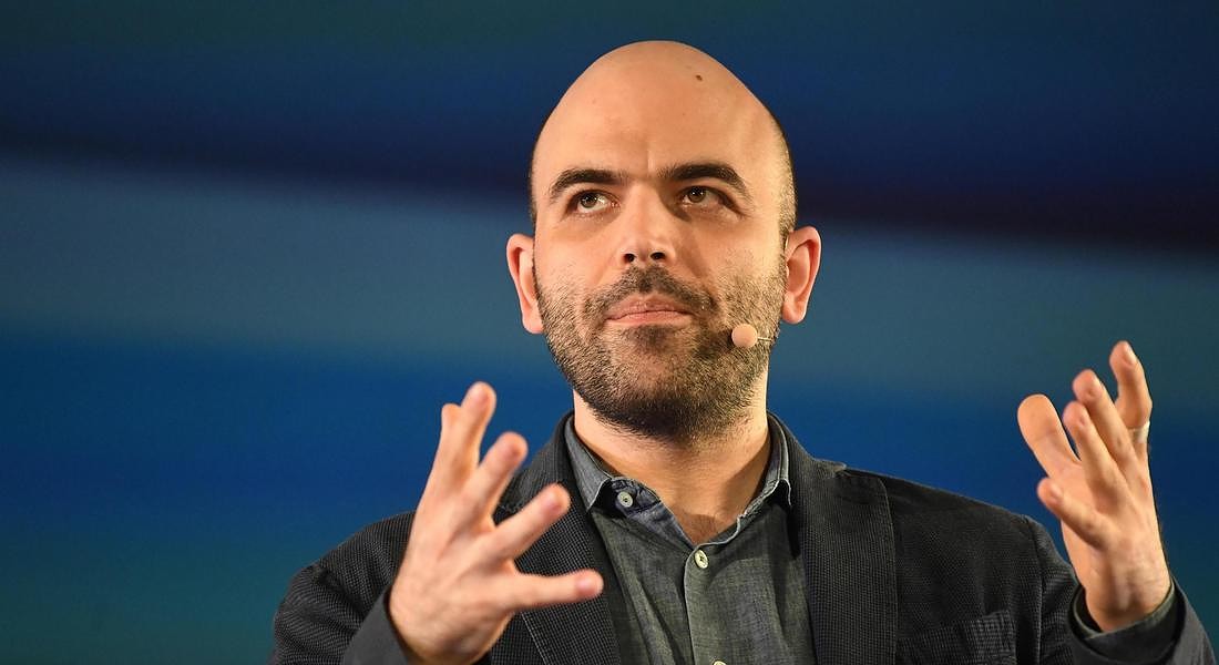Saviano: commercialisti segnalano clienti in difficoltà agli usurai. Ora tutti vogliono le sue scuse