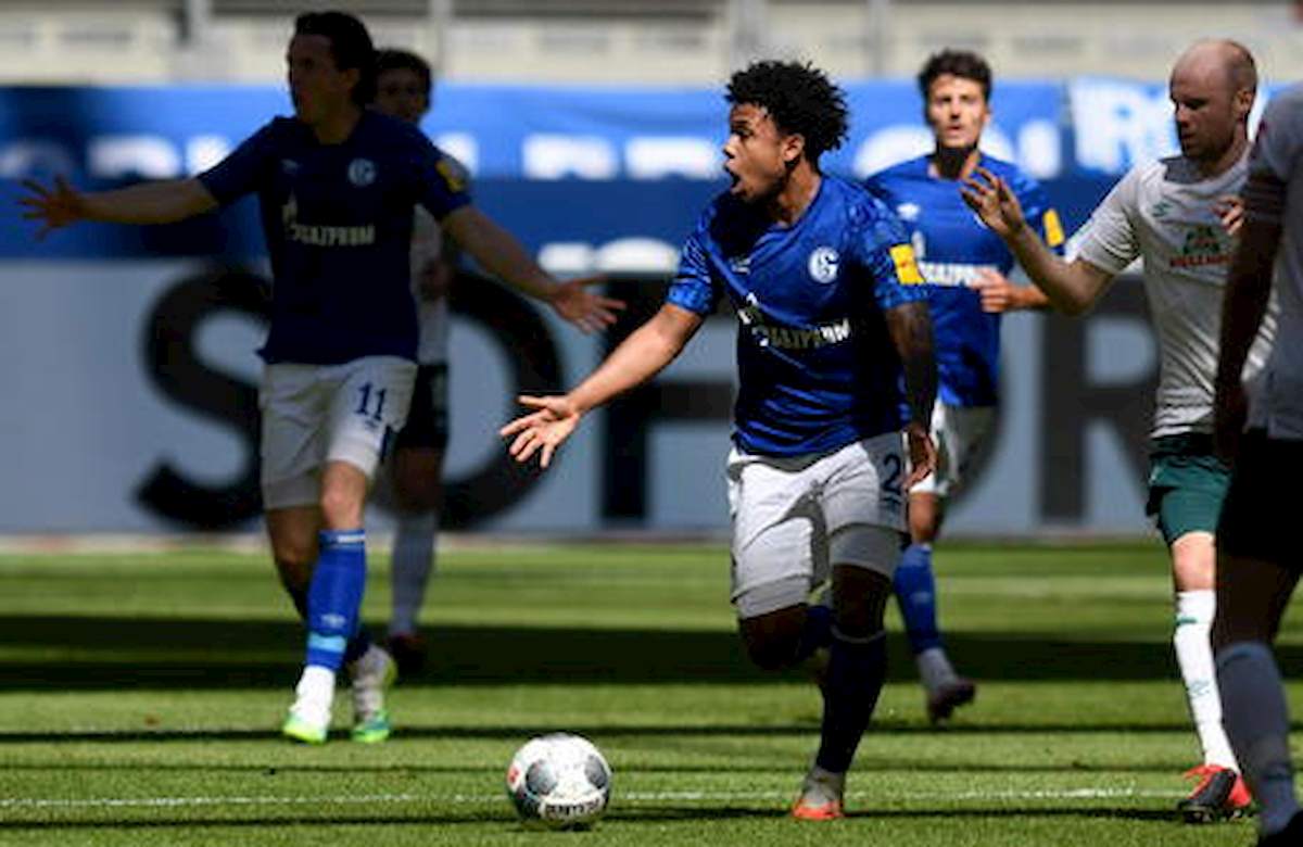 Schalke 04, Weston McKennie fascia contro la morte di George Floyd