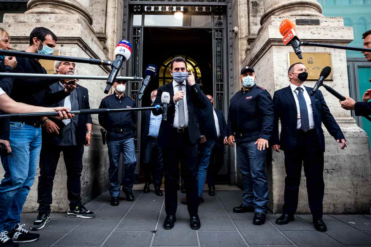 Serie A, Spadafora: "Quarantena fiduciaria nel caso in cui un calciatore risulti positivo” VIDEO