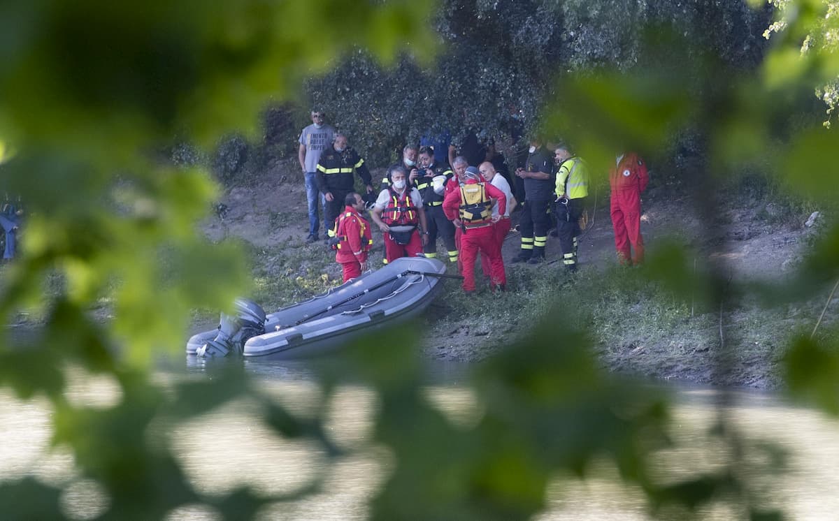 Aereo caduto nel Tevere: trovato il corpo di Daniele Papa, 23 anni