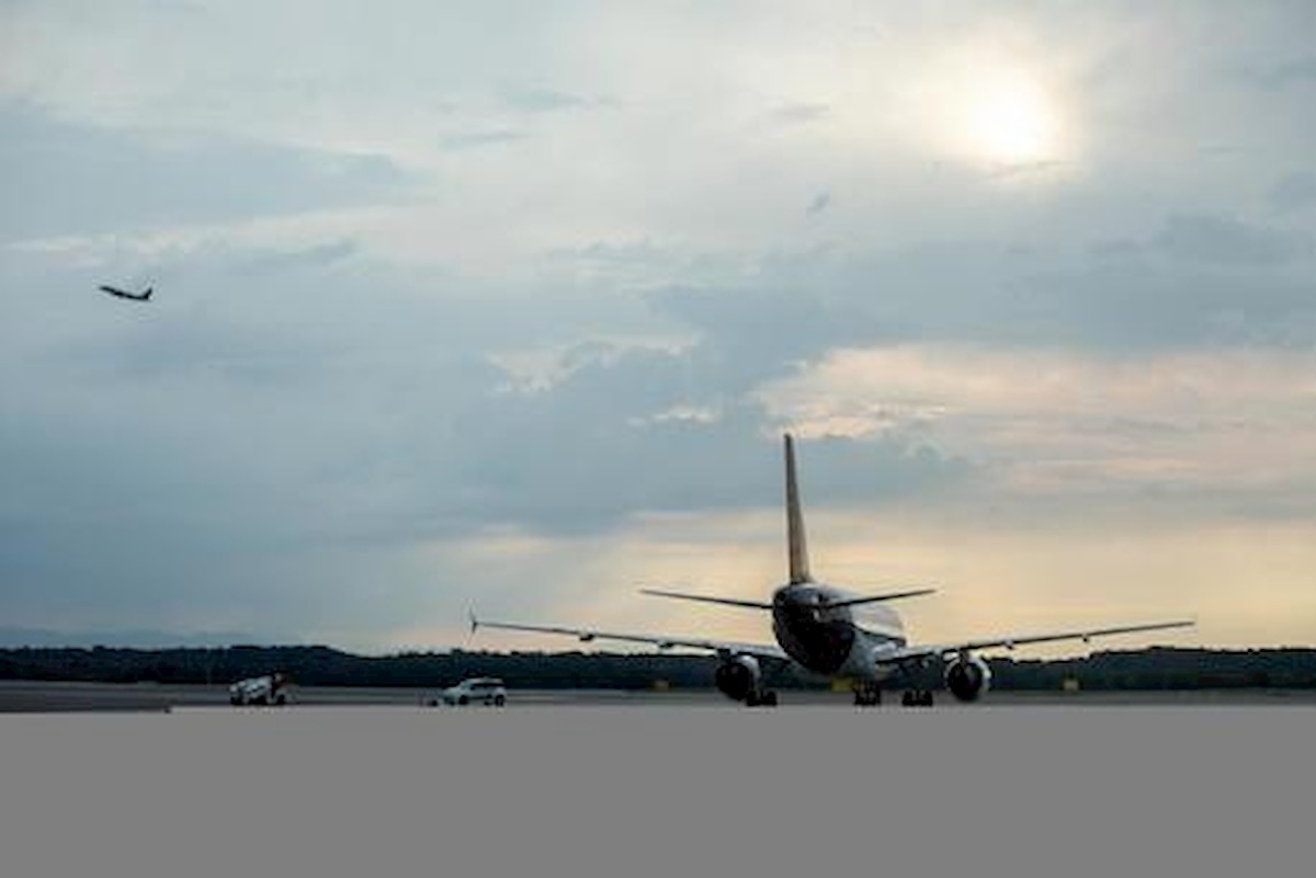 Coronavirus, Spagna riapre a voli e traghetti dall'Italia. Ma restano i 14 giorni di quarantena