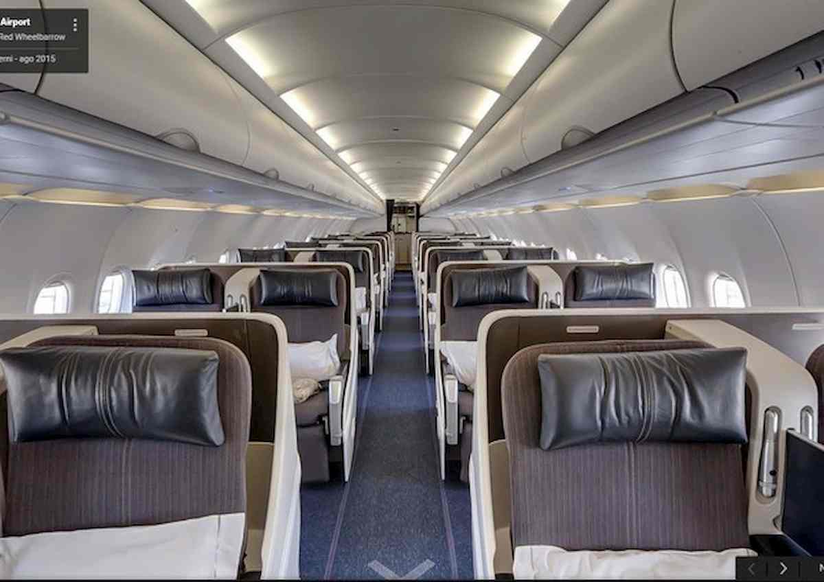 interno di un aereo ansa