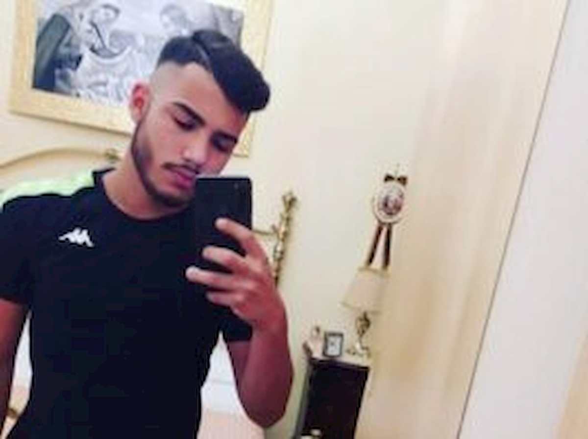 Palermo, Agostino Cardovino travolto e ucciso da un'auto mentre attraversava la strada. Aveva 17 anni